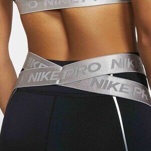 Nike Pro Intertwist Hyperwarm Women's Training Legging - Size M - Black/Silver
